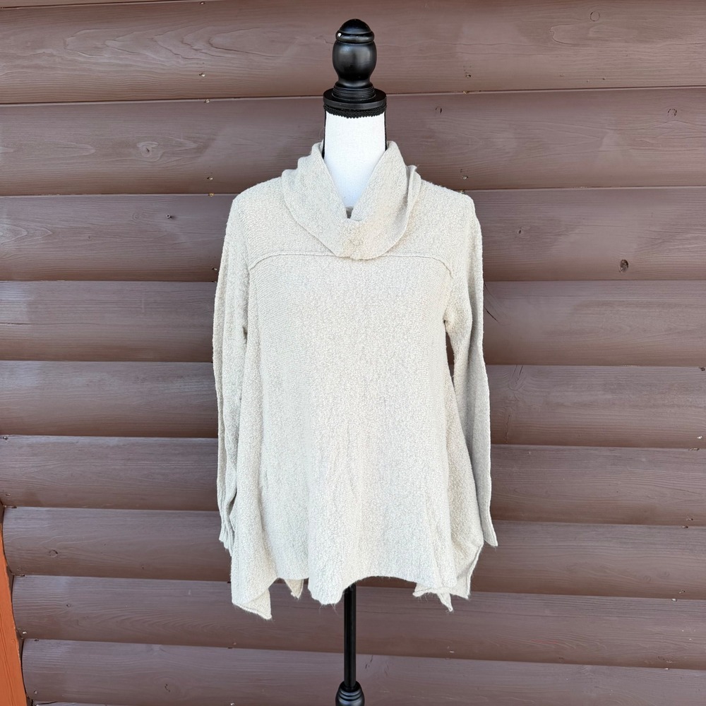 Umgee Oatmeal Cowl Neck Sharkbite Hem Tunic‎ Sweater Womens Small Beige Knit